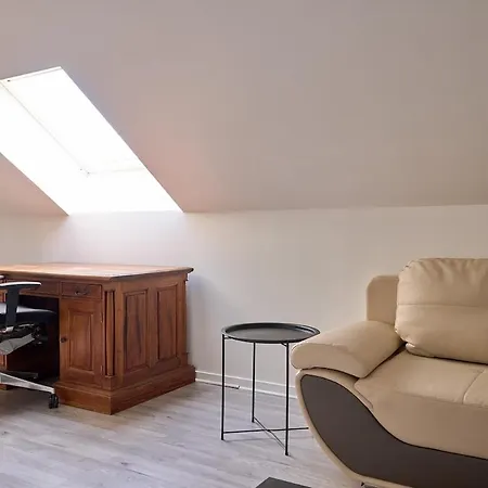 Maison Spacieuse Avec Jardin *