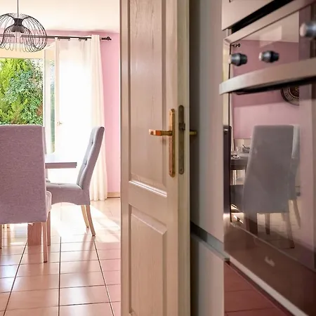 Maison Spacieuse Avec Jardin Casa de Férias *