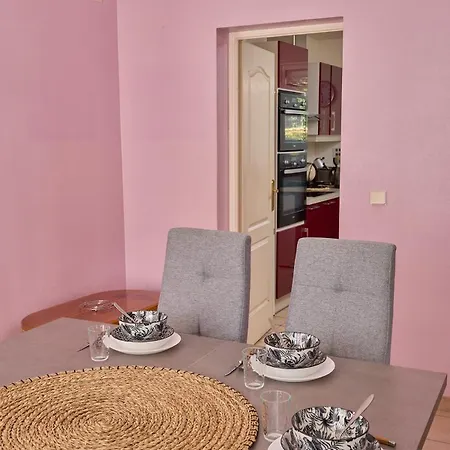 Maison Spacieuse Avec Jardin Casa de Férias Boussy-Saint-Antoine
